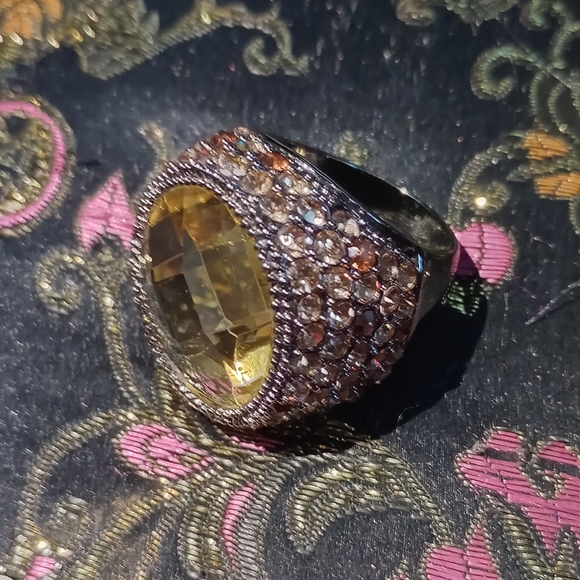 Joan Rivers Collection Ring - Picture 2 of 7